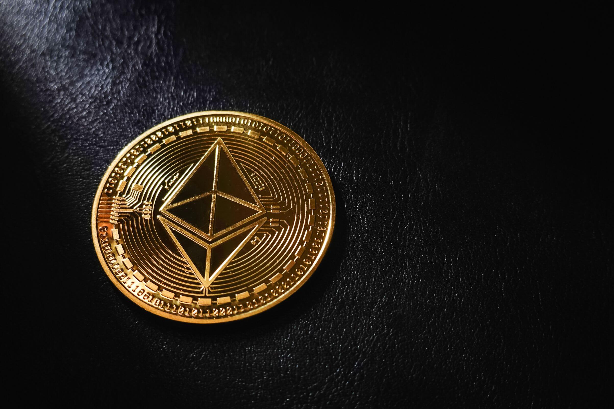 ETH Whales Return to Profit as Market Structure Points to Early-Stage Uptrend